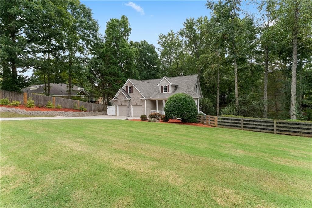 4 bedroom, 4 bathroom, 3,633 sq ft single family residence for sale at 5825 Birch Ridge Trail, Cumming, GA 30028 — photo 4