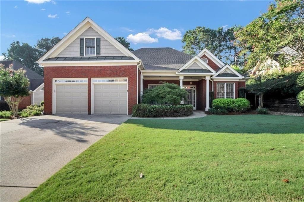 3 bedroom, 2 bathroom, 2,226 sq ft single family residence for sale at 182 Fairway View Crossing, Acworth, GA 30101 — photo 1 of 58
