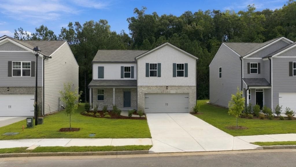 4 bedroom, 3 bathroom, 2,176 sq ft single family residence for sale at 8172 Coldstream Drive, Fairburn, GA 30213