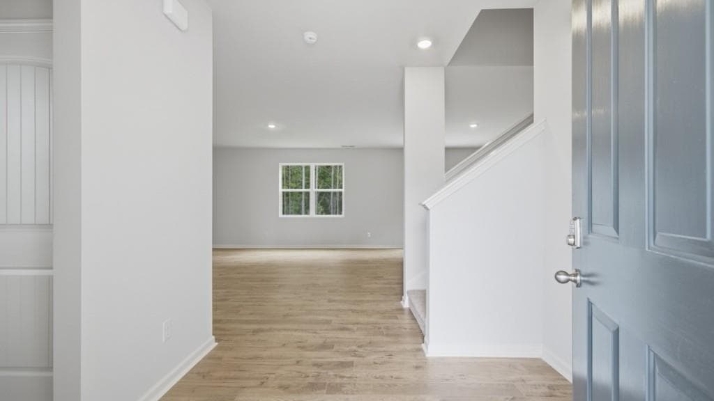 4 bedroom, 3 bathroom, 2,176 sq ft single family residence for sale at 8172 Coldstream Drive, Fairburn, GA 30213 — photo 3