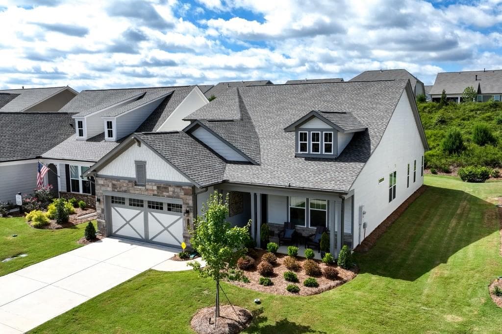 2 bedroom, 2 bathroom, 2,216 sq ft single family residence for sale at 168 Bear Way, Hoschton, GA 30548 — photo 4