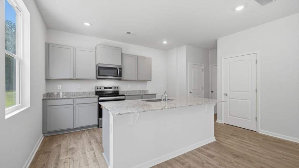 4 bedroom, 3 bathroom, 2,176 sq ft single family residence for sale at 8172 Coldstream Drive, Fairburn, GA 30213 — photo 8