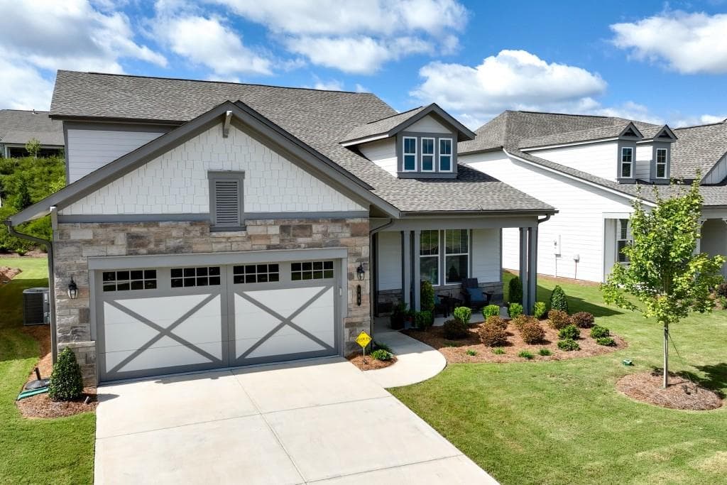 2 bedroom, 2 bathroom, 2,216 sq ft single family residence for sale at 168 Bear Way, Hoschton, GA 30548 — photo 6