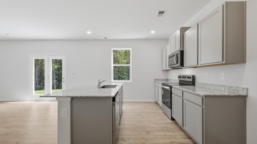 4 bedroom, 3 bathroom, 2,176 sq ft single family residence for sale at 8172 Coldstream Drive, Fairburn, GA 30213 — photo 9