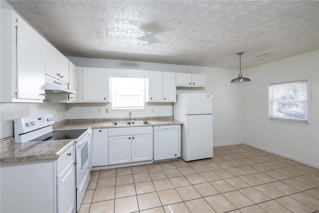 2 bedroom, 2 bathroom, 1,100 sq ft duplex for rent at 8367 Warren Drive 8367, Douglasville, GA 30134 for $1,195 a month — photo 2