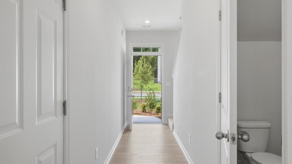 3 bedroom, 3 bathroom, 1,749 sq ft single family residence for sale at 8170 Coldstream Drive, Fairburn, GA 30213 — photo 4
