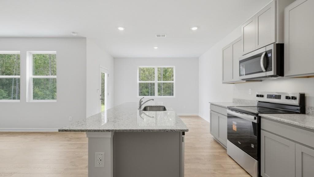 3 bedroom, 3 bathroom, 1,749 sq ft single family residence for sale at 8170 Coldstream Drive, Fairburn, GA 30213 — photo 8