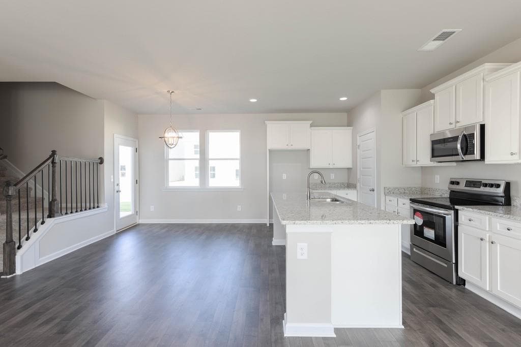 4 bedroom, 3 bathroom, 1,865 sq ft single family residence for sale at 270 Crimson Feather Drive, Jefferson, GA 30549 — photo 8