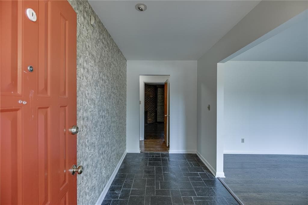3 bedroom, 2 bathroom, 2,129 sq ft single family residence for sale at 2602 Cosmos Court, Atlanta, GA 30345 — photo 4