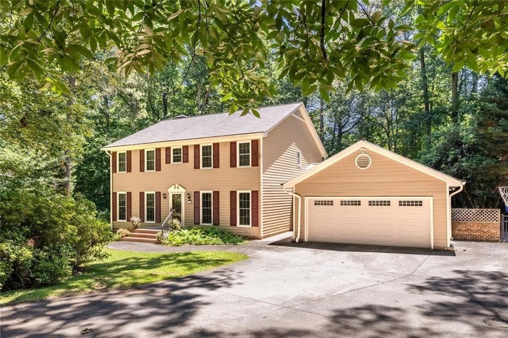 5 bedroom, 4 bathroom, 3,356 sq ft single family residence for sale at 1942 Musket Court, Smoke Rise, GA 30087 — photo 3