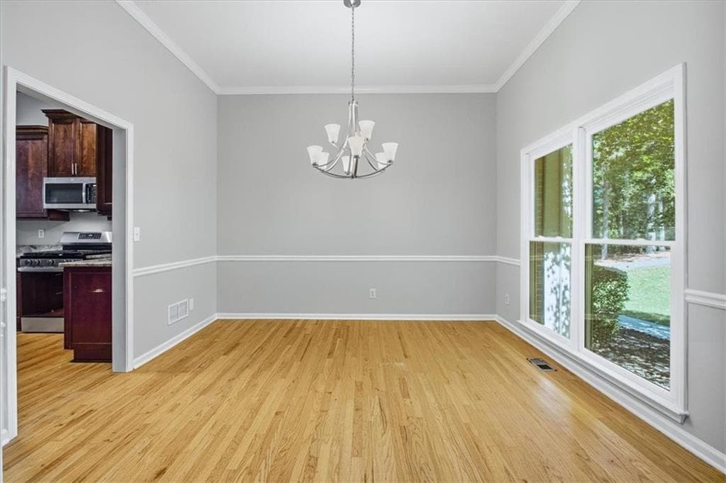 5 bedroom, 3 bathroom, 2,896 sq ft single family residence for sale at 455 Summer Breeze Court, Alpharetta, GA 30005 — photo 8