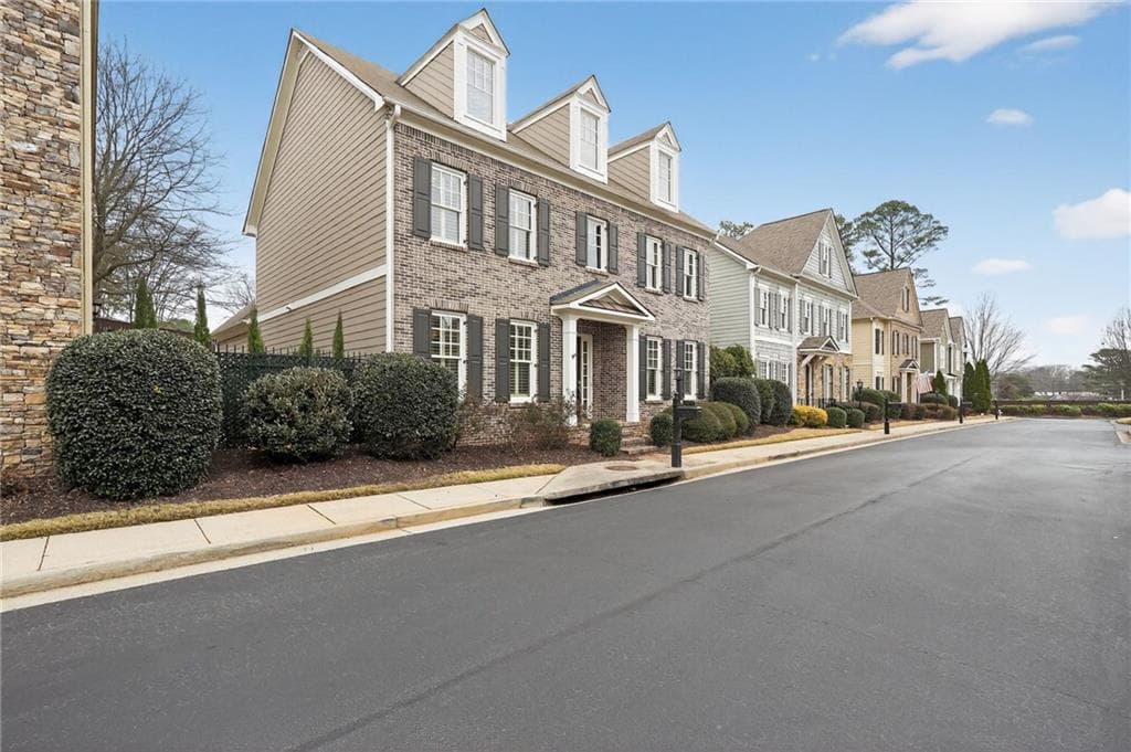 5 bedroom, 4 bathroom, 3,287 sq ft single family residence for rent at 2979 Gateland Square, Marietta, GA 30062 for $3,650 a month — photo 3