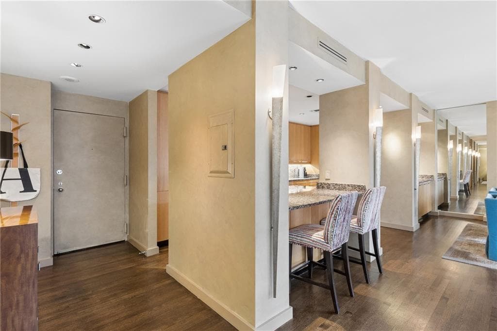 2 bedroom, 2 bathroom, 1,460 sq ft condominium for sale at 145 15th Street 824, Atlanta, GA 30309 — photo 9