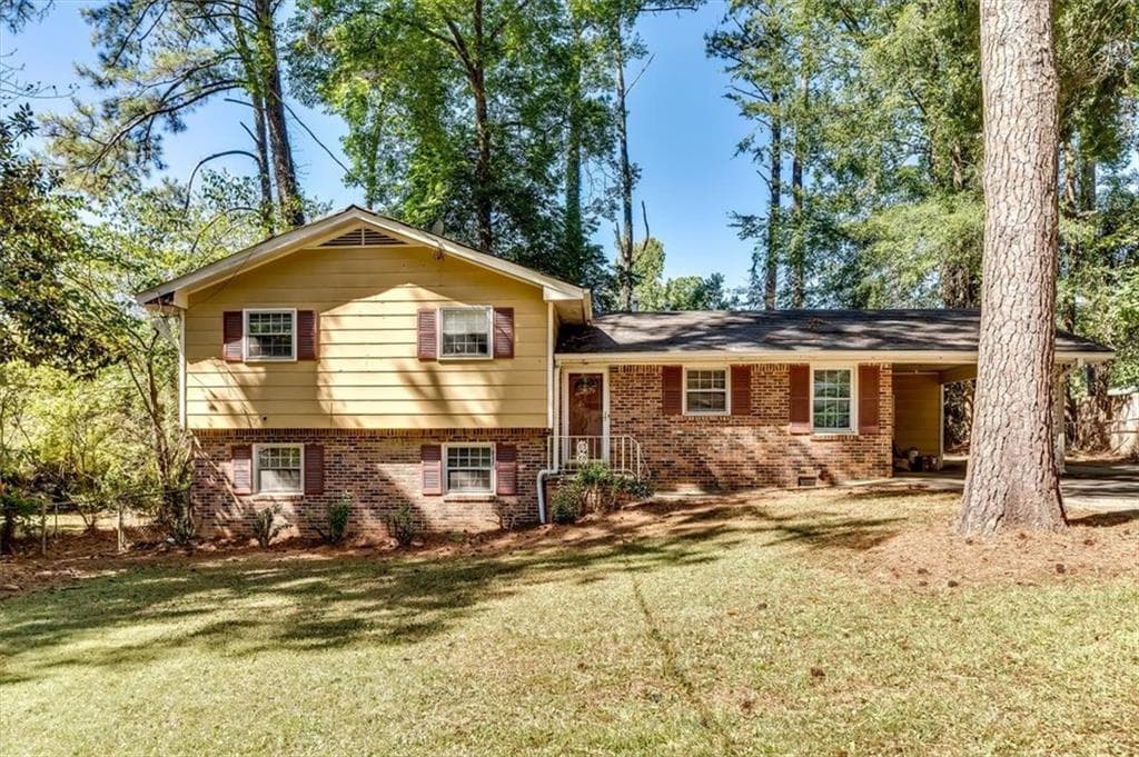 4 bedroom, 2 bathroom, 2,141 sq ft single family residence for sale at 2879 Cohassett Lane, Decatur, GA 30034