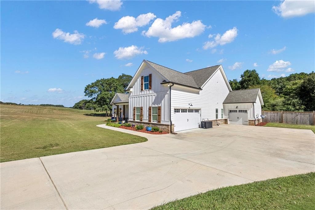 4 bedroom, 4 bathroom, 2,956 sq ft single family residence for sale at 3261 George Williams Road, Monroe, GA 30656 — photo 4