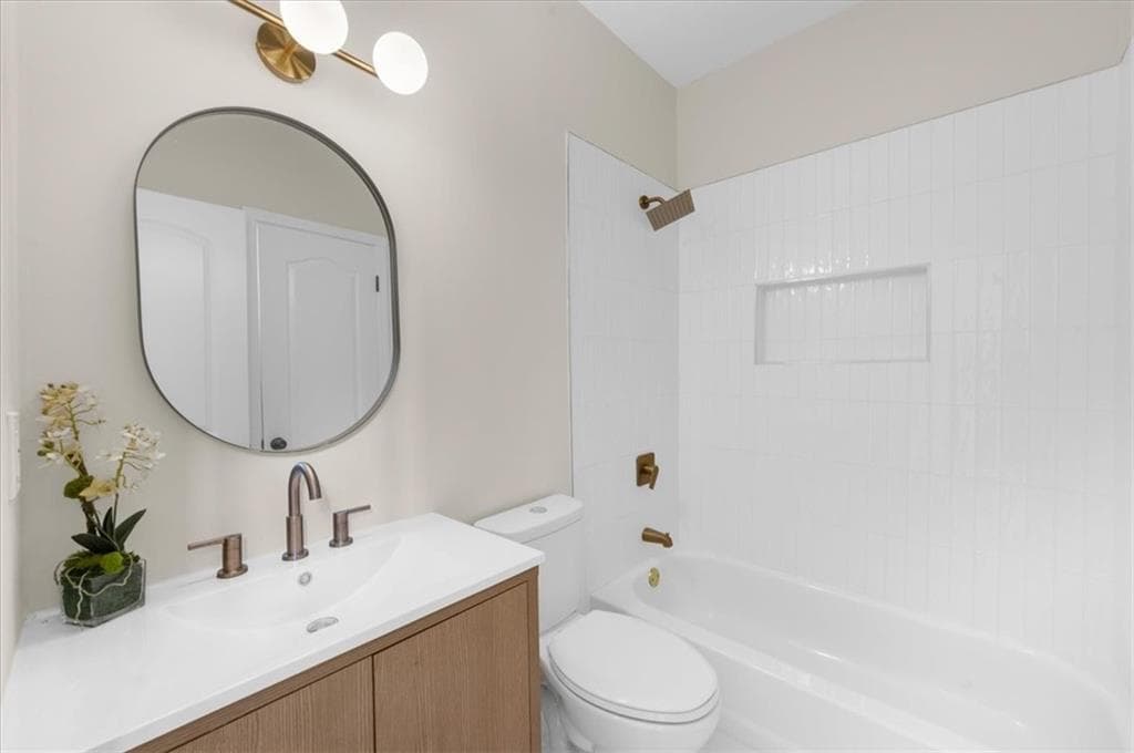 6 bedroom, 5 bathroom, 4,410 sq ft single family residence for sale at 7406 Harbor Glenn, Stone Mountain, GA 30087 — photo 9