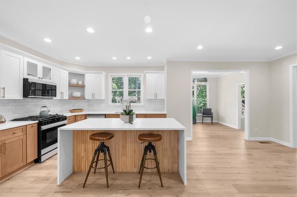 6 bedroom, 5 bathroom, 4,410 sq ft single family residence for sale at 7406 Harbor Glenn, Stone Mountain, GA 30087 — photo 10