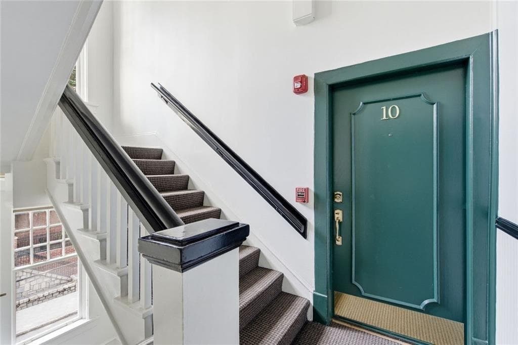 1 bedroom, 1 bathroom, 914 sq ft condominium for sale at 171 6th Street 10, Atlanta, GA 30308 — photo 8