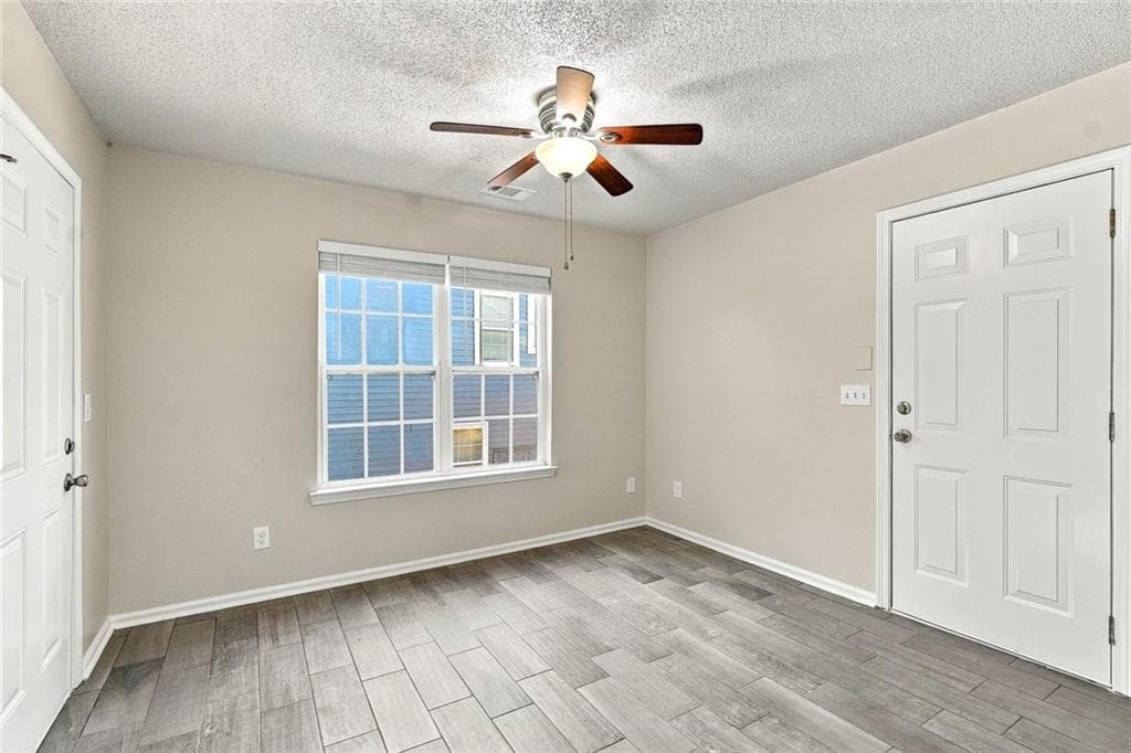 4 bedroom, 3 bathroom, 1,343 sq ft single family residence for sale at 5741 Village Loop, Fairburn, GA 30213 — photo 10