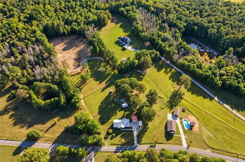 3 bedroom, 2 bathroom, 1,740 sq ft single family residence for sale at 790 Taylorsville Road, Aragon, GA 30104 — photo 5