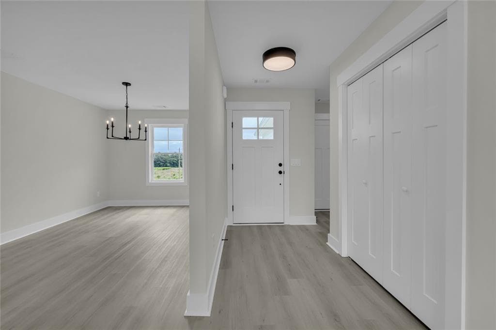 3 bedroom, 2 bathroom, 1,516 sq ft single family residence for sale at 653 Racetrack Road, Toccoa, GA 30577 — photo 9