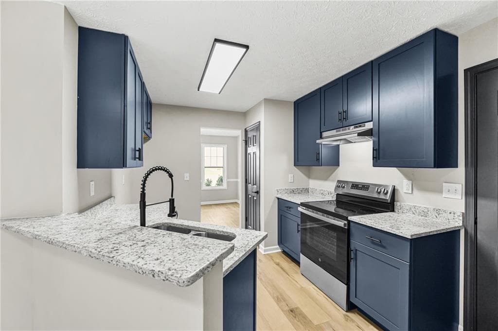 4 bedroom, 3 bathroom, 2,362 sq ft single family residence under contract at 5607 Mayfair Crossing Drive, Lithonia, GA 30038 — photo 9