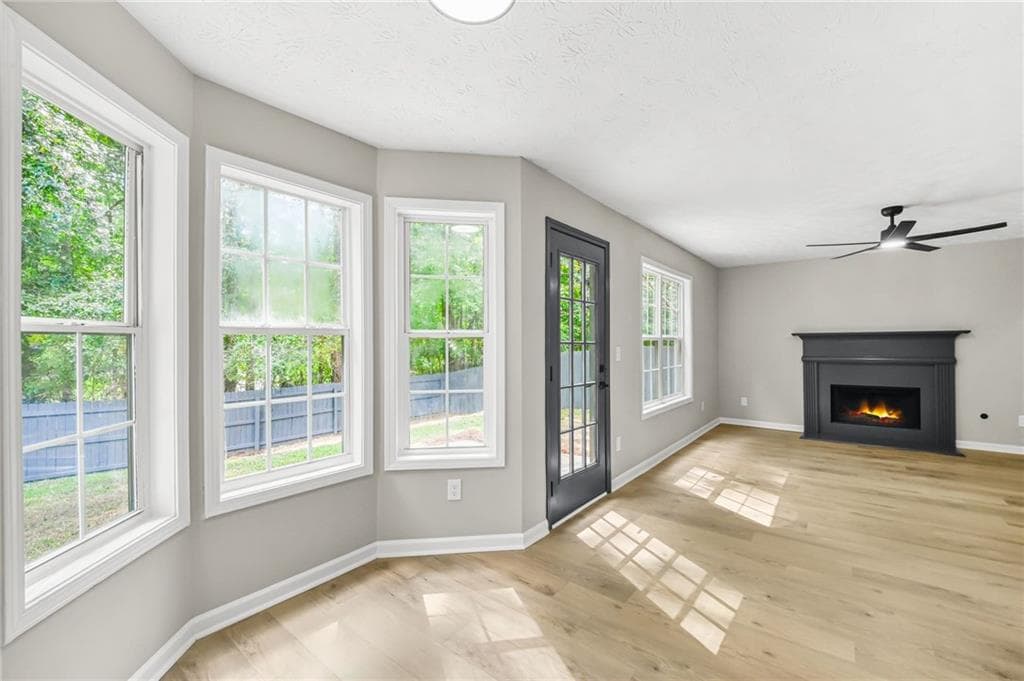 4 bedroom, 3 bathroom, 2,362 sq ft single family residence under contract at 5607 Mayfair Crossing Drive, Lithonia, GA 30038 — photo 7