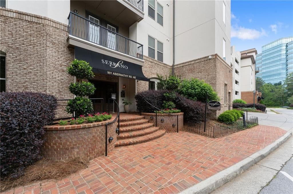2 bedroom, 2 bathroom, 1,002 sq ft condominium for sale at 901 Abernathy Road 4120, Atlanta, GA 30328