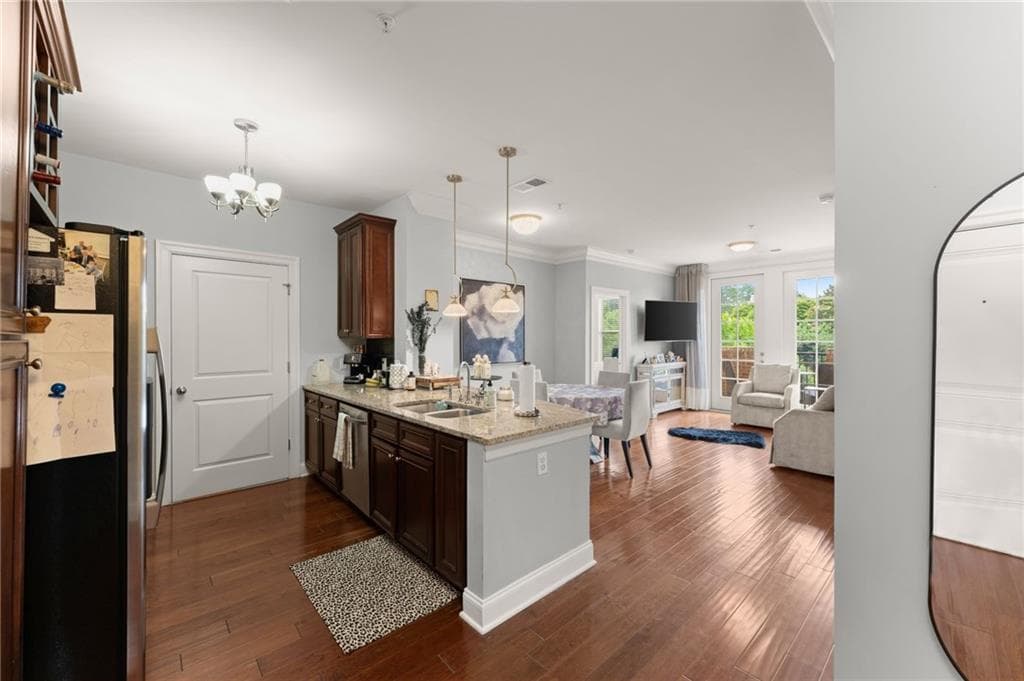 2 bedroom, 2 bathroom, 1,002 sq ft condominium for sale at 901 Abernathy Road 4120, Atlanta, GA 30328 — photo 4