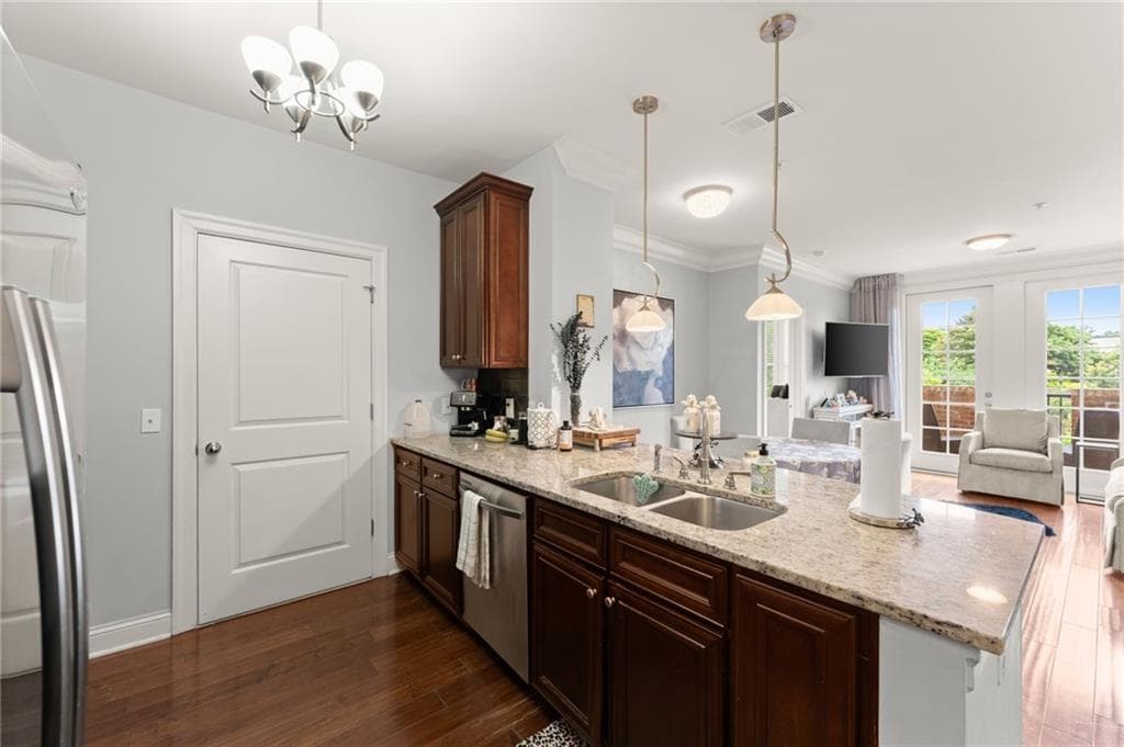 2 bedroom, 2 bathroom, 1,002 sq ft condominium for sale at 901 Abernathy Road 4120, Atlanta, GA 30328 — photo 8