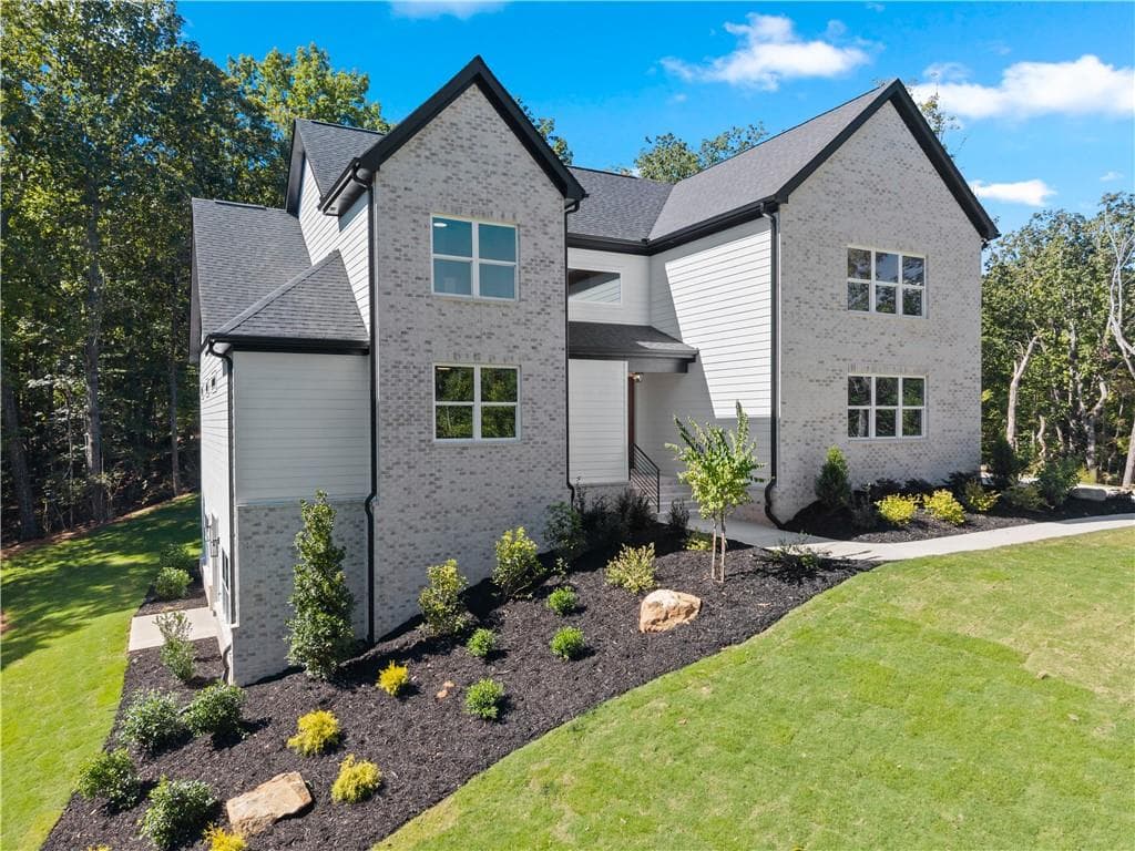 5 bedroom, 6 bathroom, 3,054 sq ft single family residence for sale at 136 Lakeview Way, Baldwin, GA 30511 — photo 4