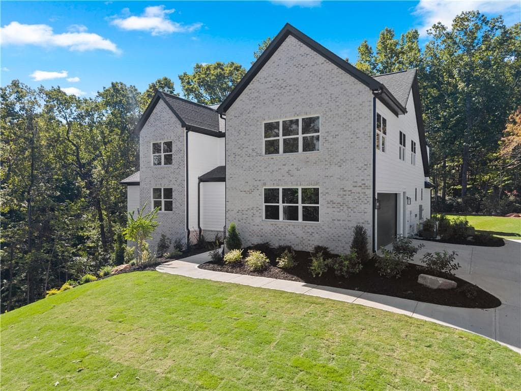 5 bedroom, 6 bathroom, 3,054 sq ft single family residence for sale at 136 Lakeview Way, Baldwin, GA 30511 — photo 6