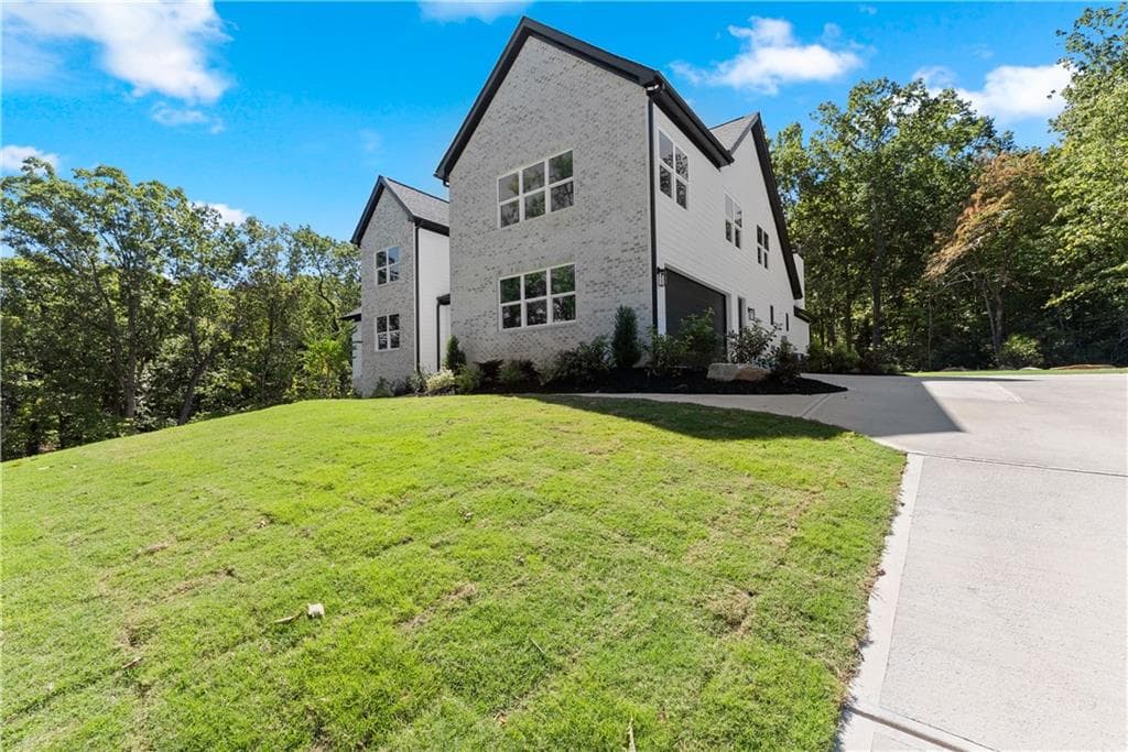 5 bedroom, 6 bathroom, 3,054 sq ft single family residence for sale at 136 Lakeview Way, Baldwin, GA 30511 — photo 7
