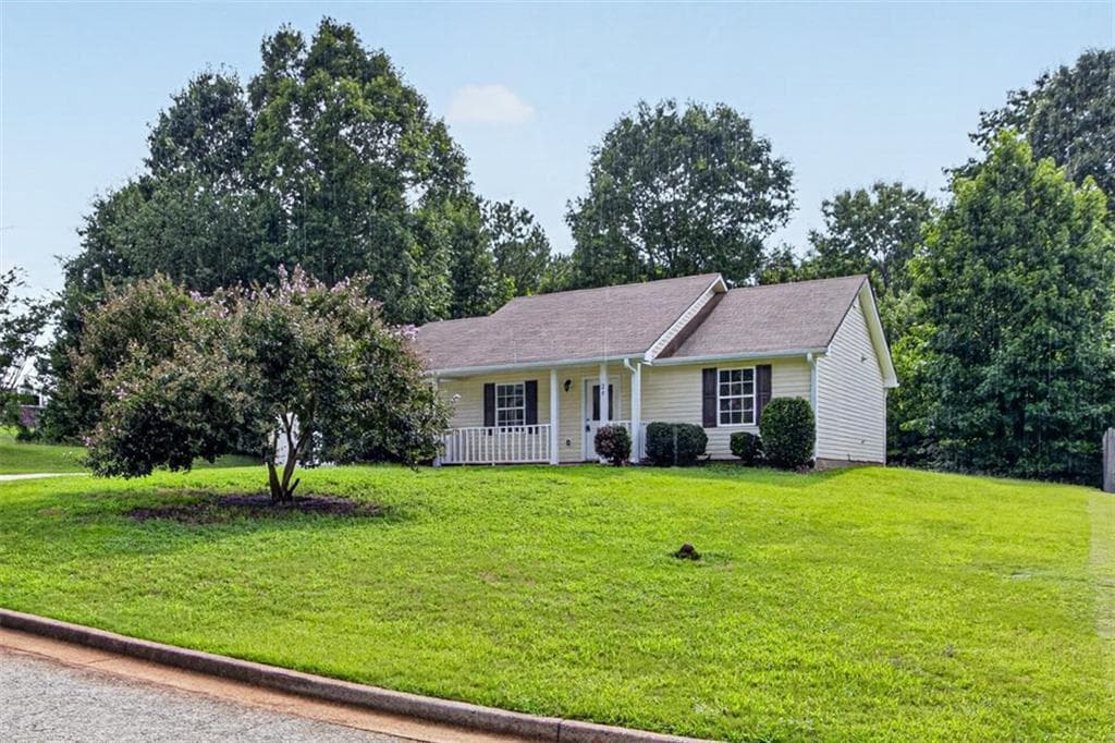 4 bedroom, 2 bathroom, 1,528 sq ft single family residence for sale at 20 Hunters Keep, Covington, GA 30014 — photo 3