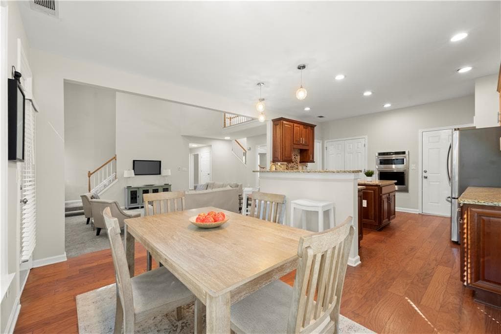 5 bedroom, 3 bathroom, 3,724 sq ft single family residence for sale at 1150 Timberline Place, Alpharetta, GA 30005 — photo 6