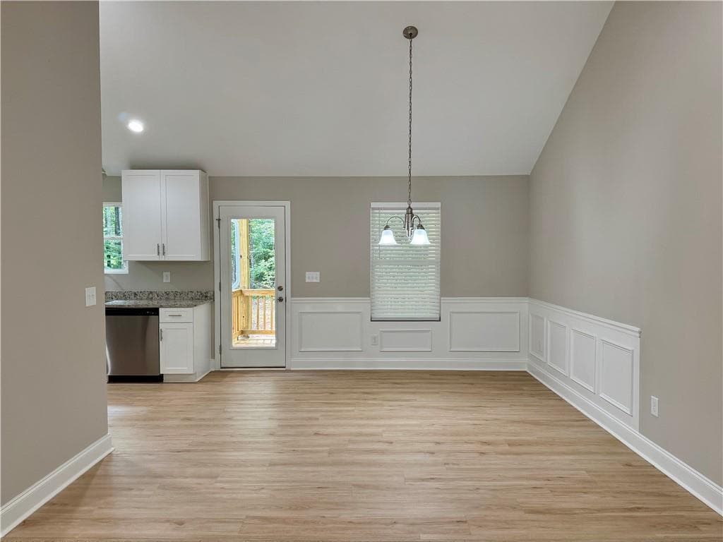 3 bedroom, 3 bathroom, 2,074 sq ft single family residence for sale at 5127 Bird Road, Gainesville, GA 30506 — photo 7