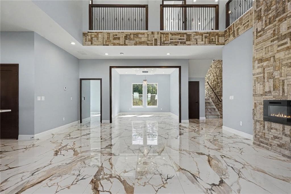 5 bedroom, 5 bathroom, 3,720 sq ft single family residence for sale at 1515 Grayson Parkway, Grayson, GA 30017 — photo 5