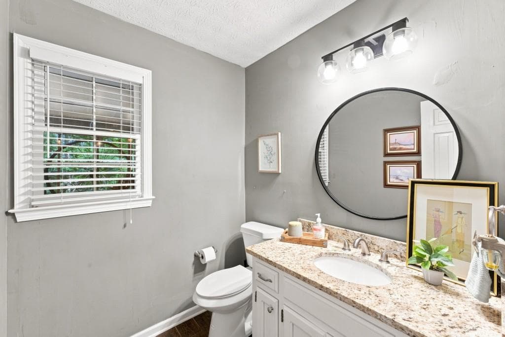 5 bedroom, 4 bathroom, 4,071 sq ft single family residence for sale at 3747 Coldstream Lane, Peachtree Corners, GA 30096 — photo 7