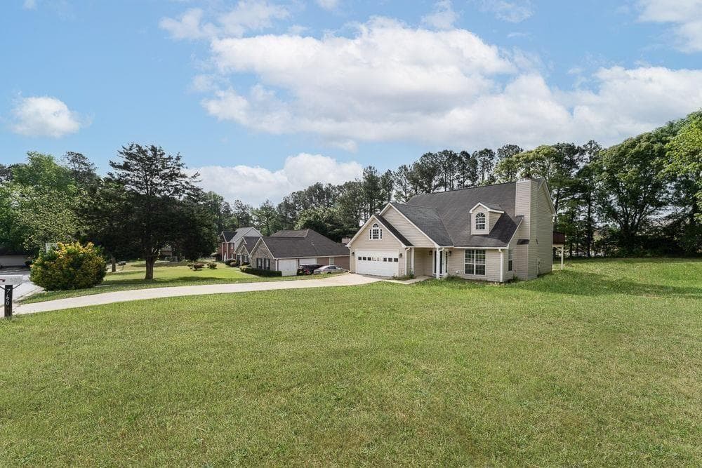 4 bedroom, 3 bathroom, 1,892 sq ft single family residence under contract at 7790 Wethersfield, Jonesboro, GA 30236 — photo 2