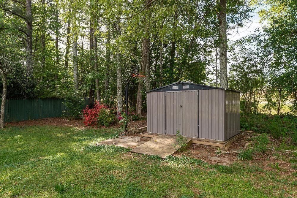 4 bedroom, 3 bathroom, 1,892 sq ft single family residence under contract at 7790 Wethersfield, Jonesboro, GA 30236 — photo 4