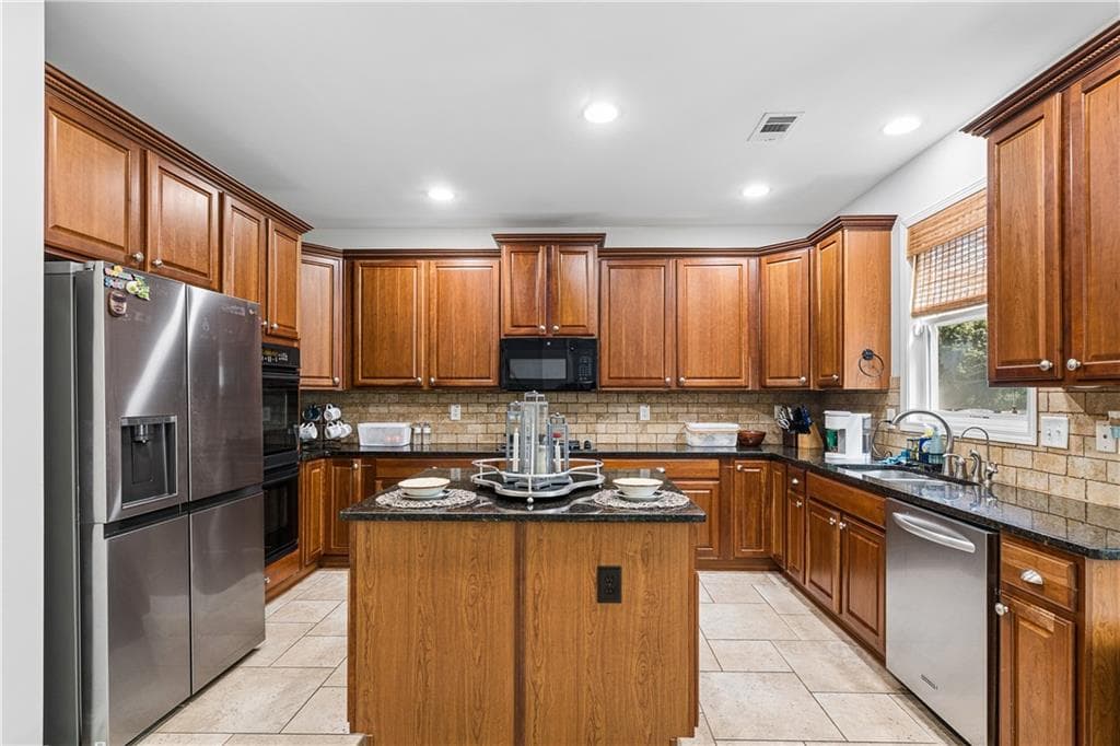 5 bedroom, 4 bathroom, 3,238 sq ft single family residence for sale at 100 Northbrooke Trace, Woodstock, GA 30188 — photo 5
