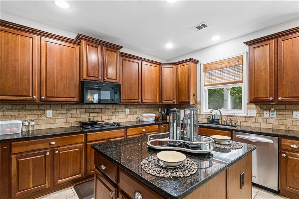 5 bedroom, 4 bathroom, 3,238 sq ft single family residence for sale at 100 Northbrooke Trace, Woodstock, GA 30188 — photo 8