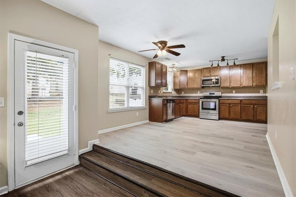 4 bedroom, 3 bathroom, 2,872 sq ft single family residence for sale at 4779 Chafin Point Court, Snellville, GA 30039 — photo 9