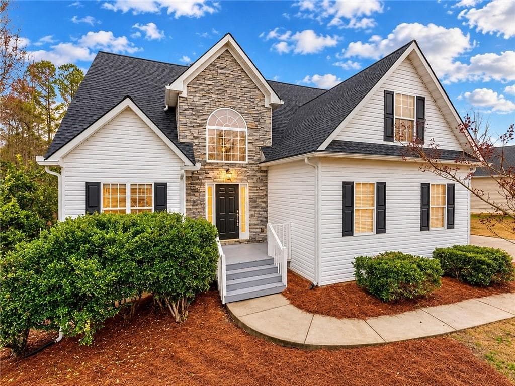 5 bedroom, 3 bathroom, 2,997 sq ft single family residence for sale at 6910 Autumn Hills Drive, Cumming, GA 30028 — photo 1 of 1