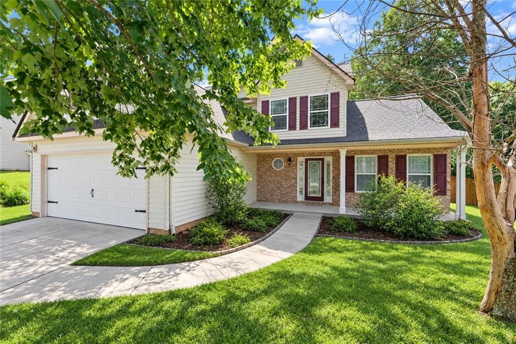 3 bedroom, 3 bathroom, 2,220 sq ft single family residence for sale at 226 Oceanliner Drive, Winder, GA 30680