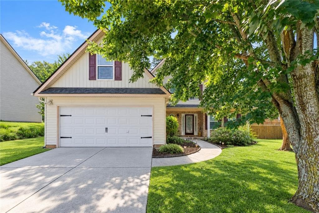 3 bedroom, 3 bathroom, 2,220 sq ft single family residence for sale at 226 Oceanliner Drive, Winder, GA 30680 — photo 2