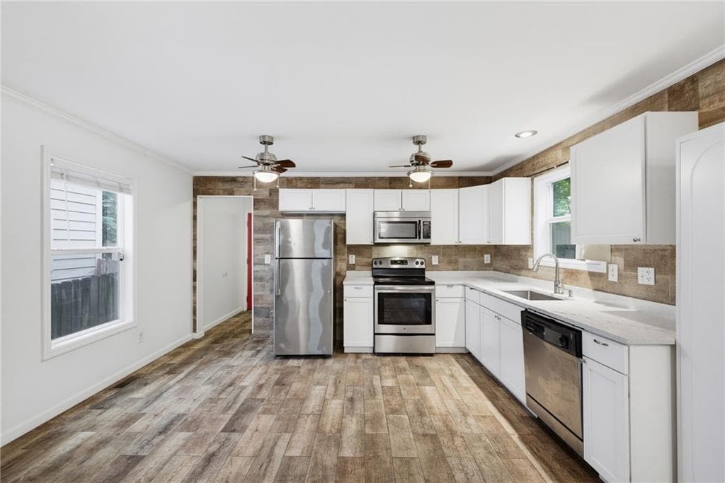 3 bedroom, 3 bathroom, 1,560 sq ft single family residence for sale at 1012 Mcdaniel Street, Atlanta, GA 30310 — photo 8
