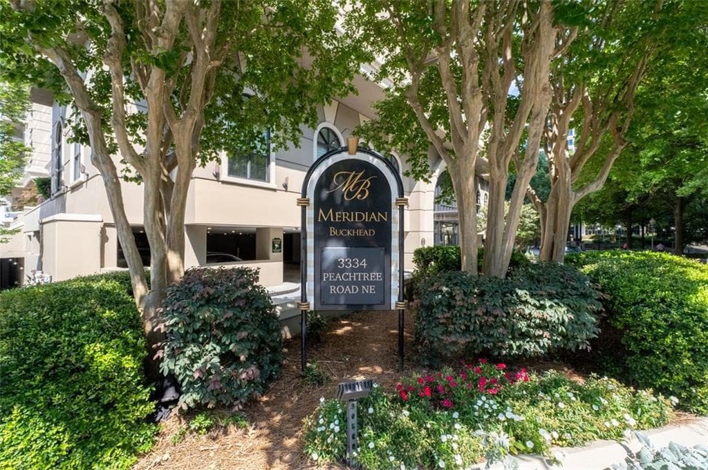 2 bedroom, 2 bathroom, 1,424 sq ft condominium for sale at 3334 Peachtree Road 103, Atlanta, GA 30326 — photo 7