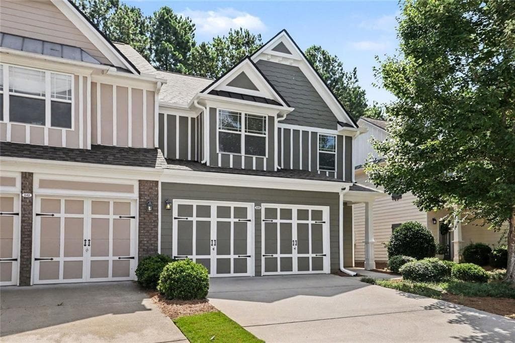 3 bedroom, 3 bathroom, 1,864 sq ft townhouse for sale at 240 Parc View Lane, Woodstock, GA 30188
