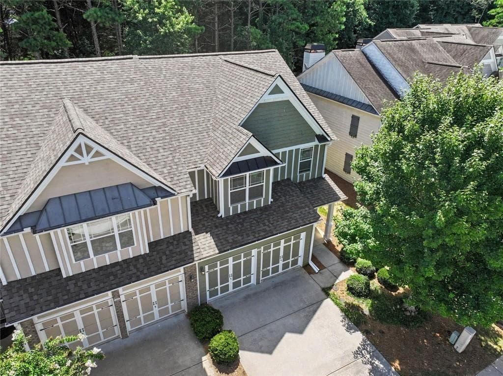 3 bedroom, 3 bathroom, 1,864 sq ft townhouse for sale at 240 Parc View Lane, Woodstock, GA 30188